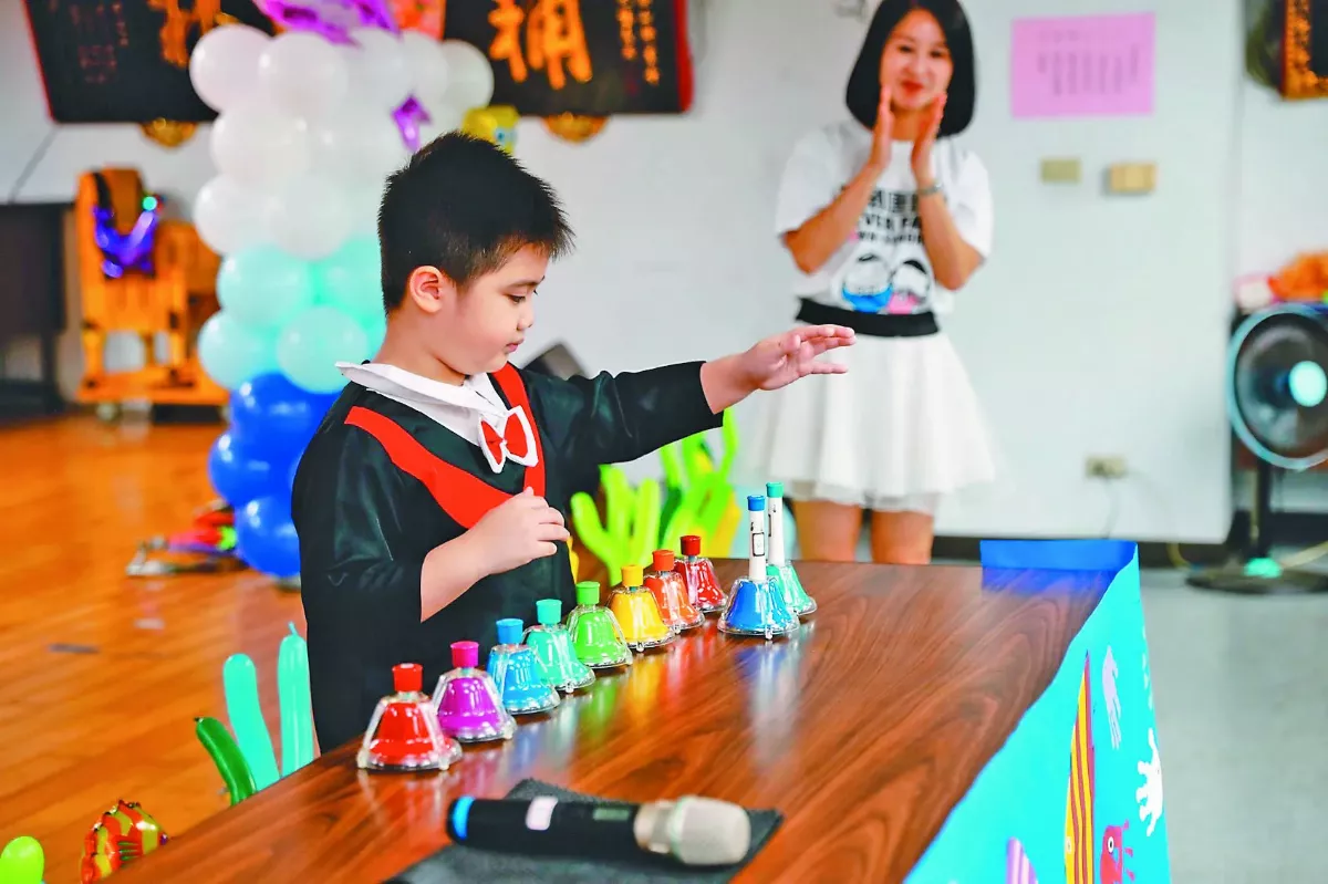 4早療兒首次畢典  順利升小學