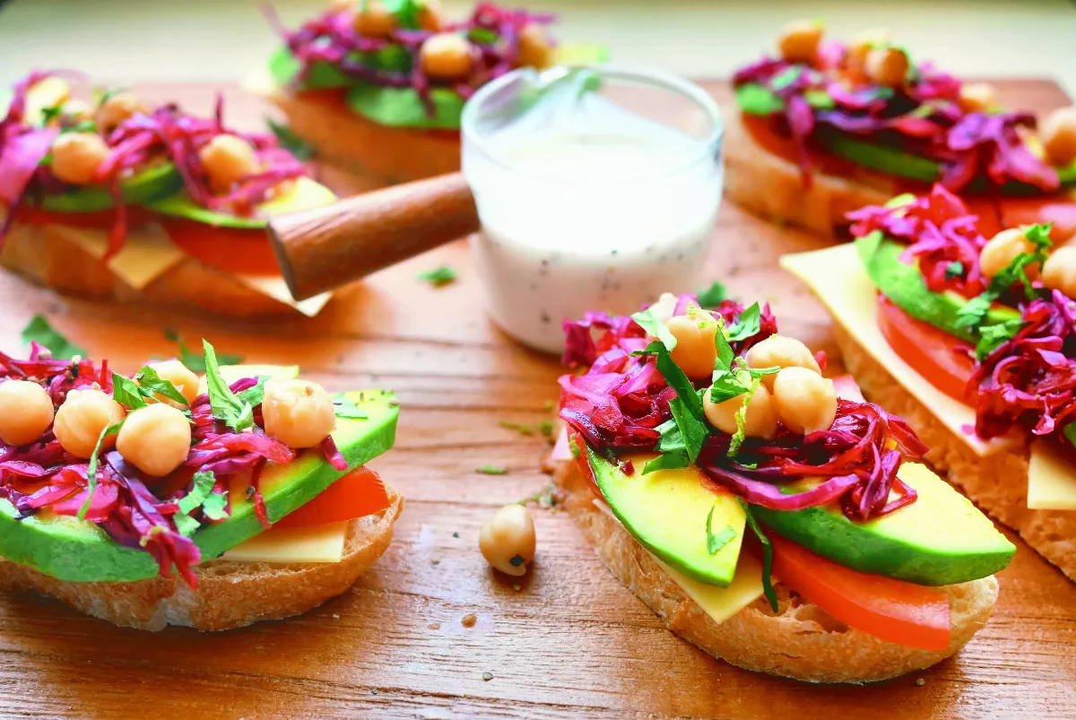 【逸饗蔬食】立秋 酪梨爸爸