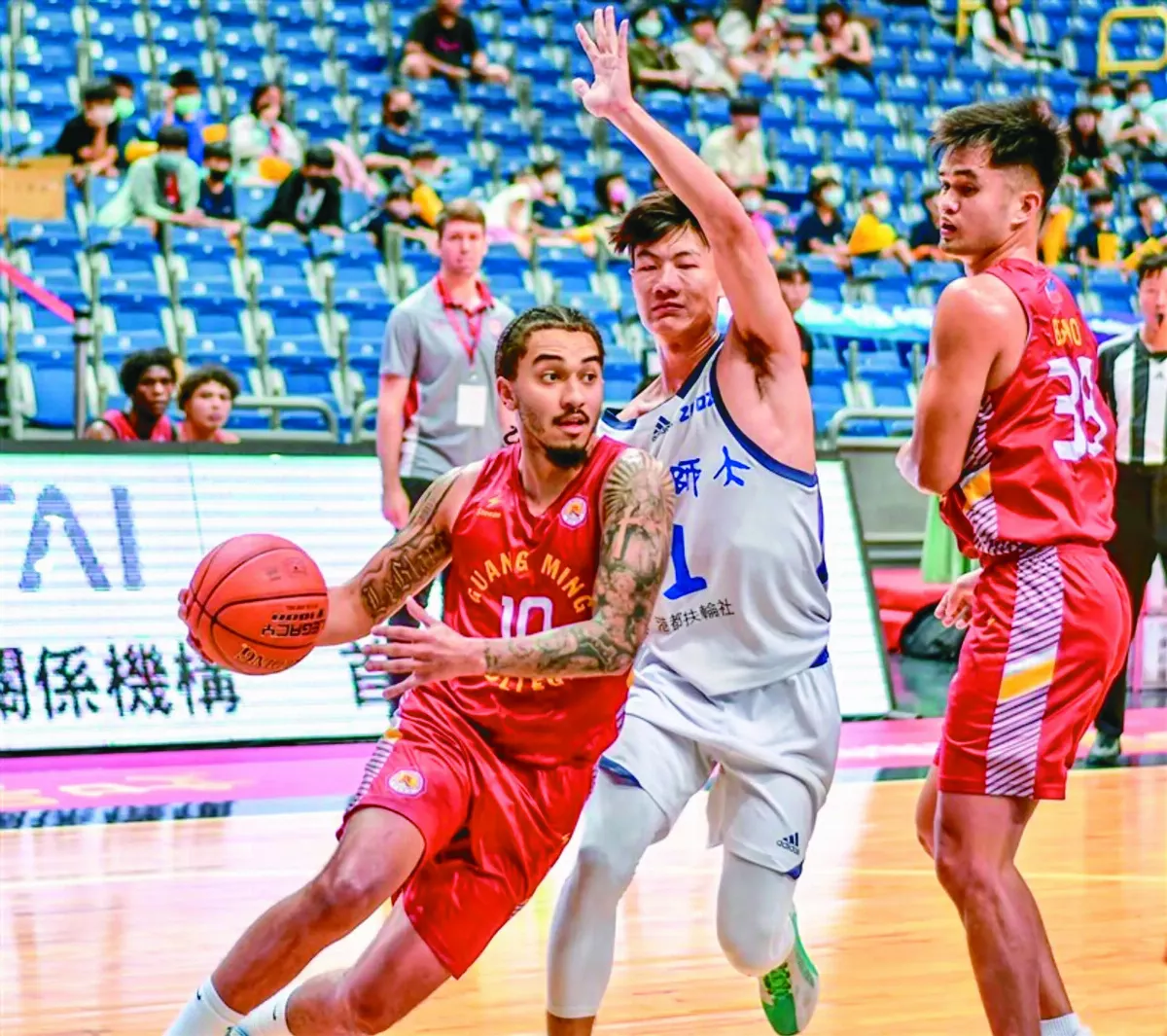 佛光盃3連勝 政大打出王者氣勢