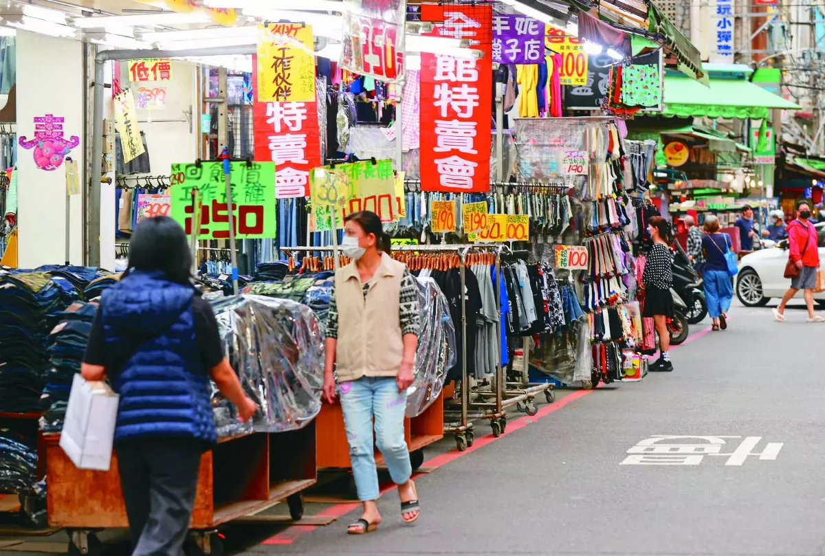 7月景氣燈號連9藍  現落底跡象