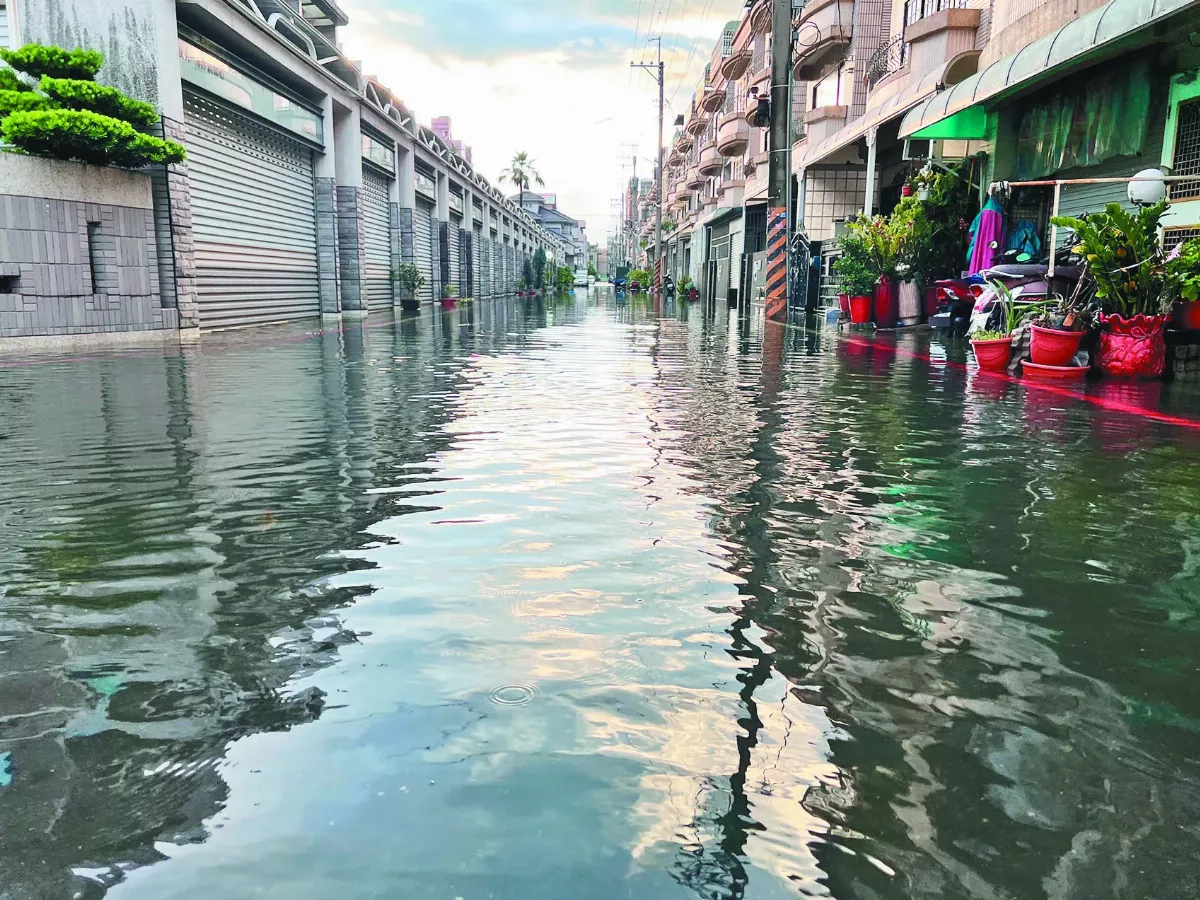 西南部海水倒灌未消 海葵又報到