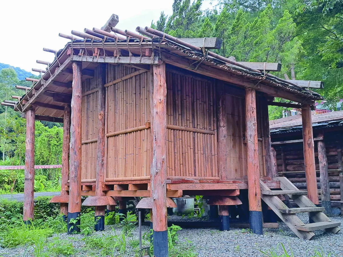 新北．烏來 蝶舞翩躚好尋幽 泡湯賞櫻部落遊