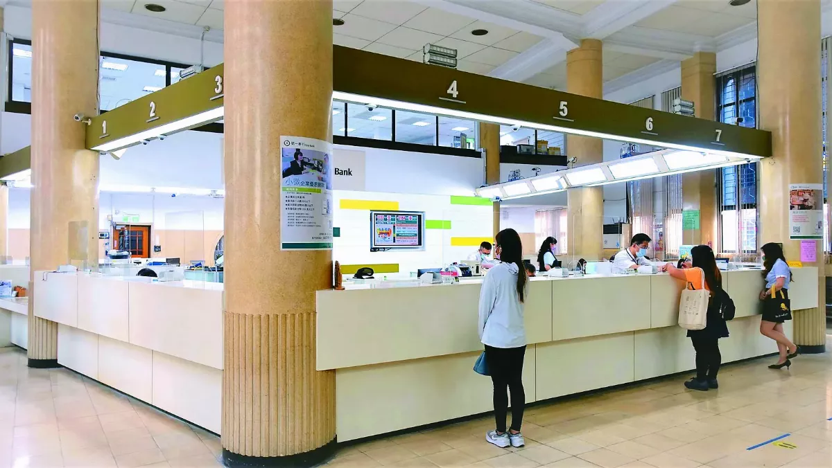 國銀員工 半年狂賺256萬