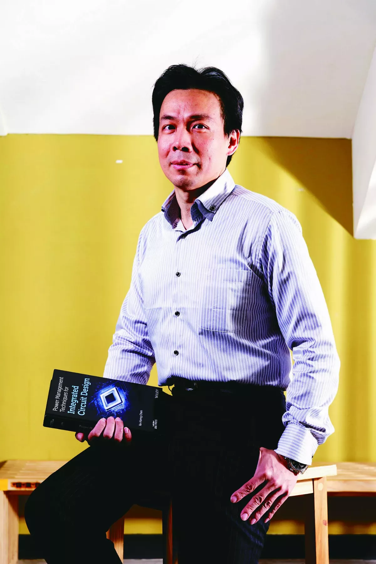 典範教師獎：大專院校 致力高教 傳授多元研究方向