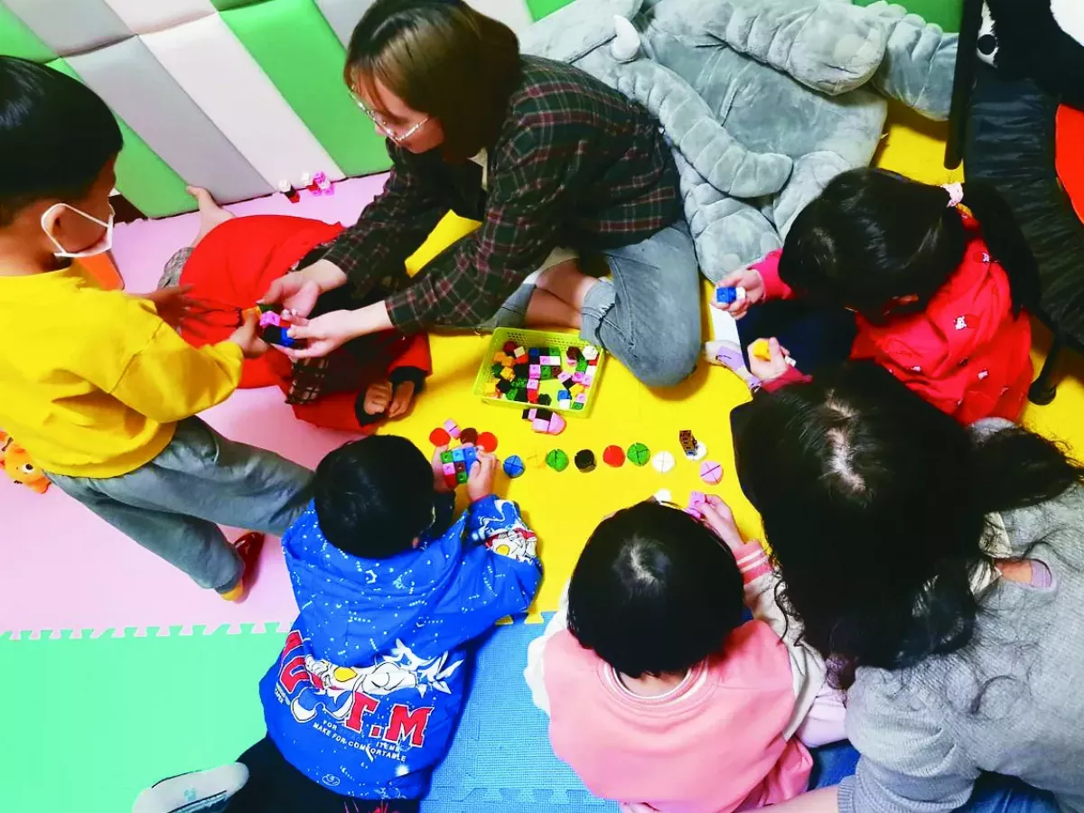 玩遊戲  提高弱勢兒少學習力