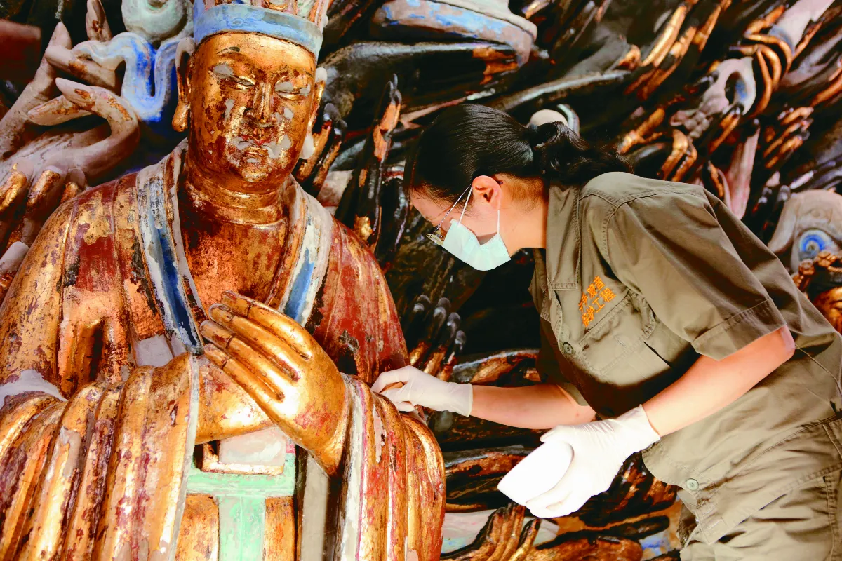 重慶大足石刻研究院保護工程中心主任 陳卉麗 當文物醫生，要有一顆敬畏之心
