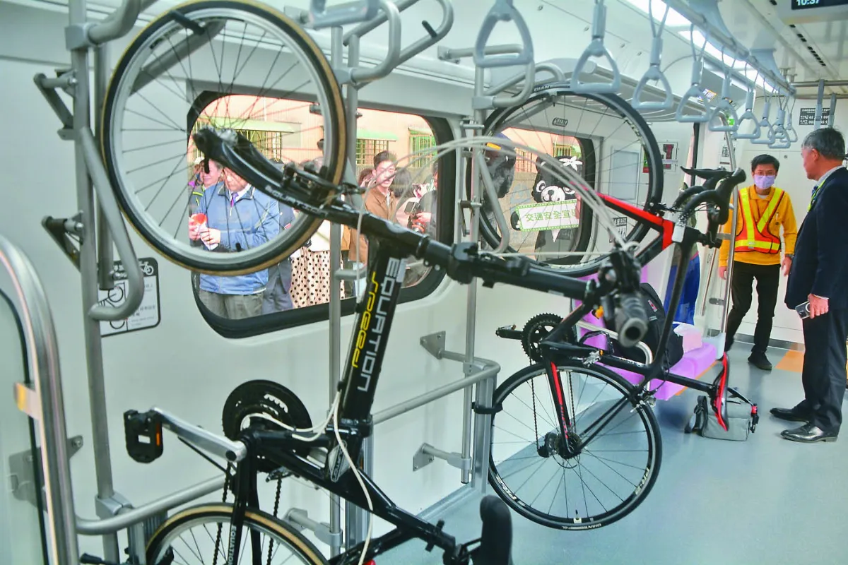 人力吃緊 台鐵司機漏夜排隊搶請假