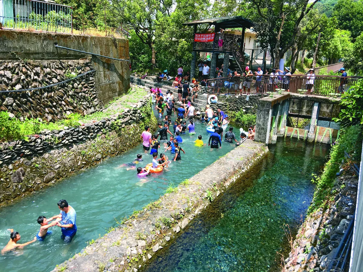 【文化景觀】二峰圳：隱身於地底的一股清流             