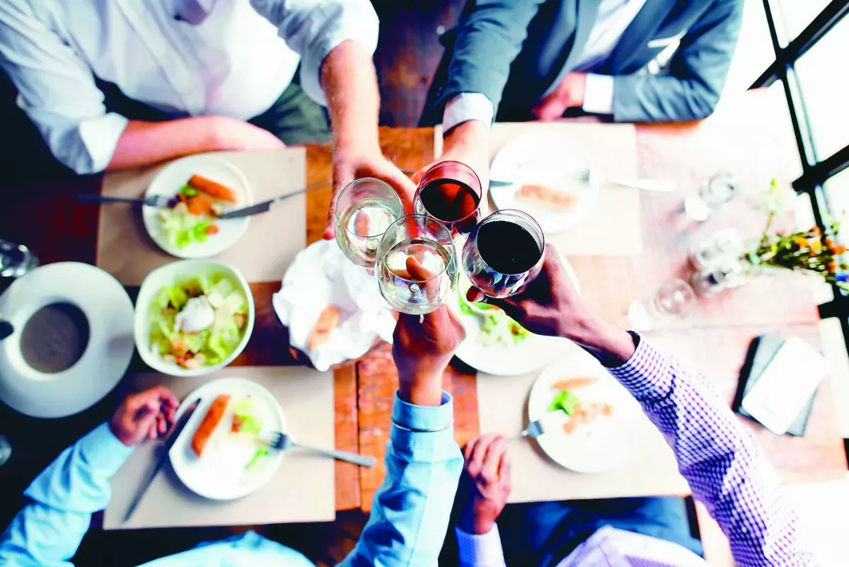 【營養專欄】 年末聚餐5妙招  維持健康好體態