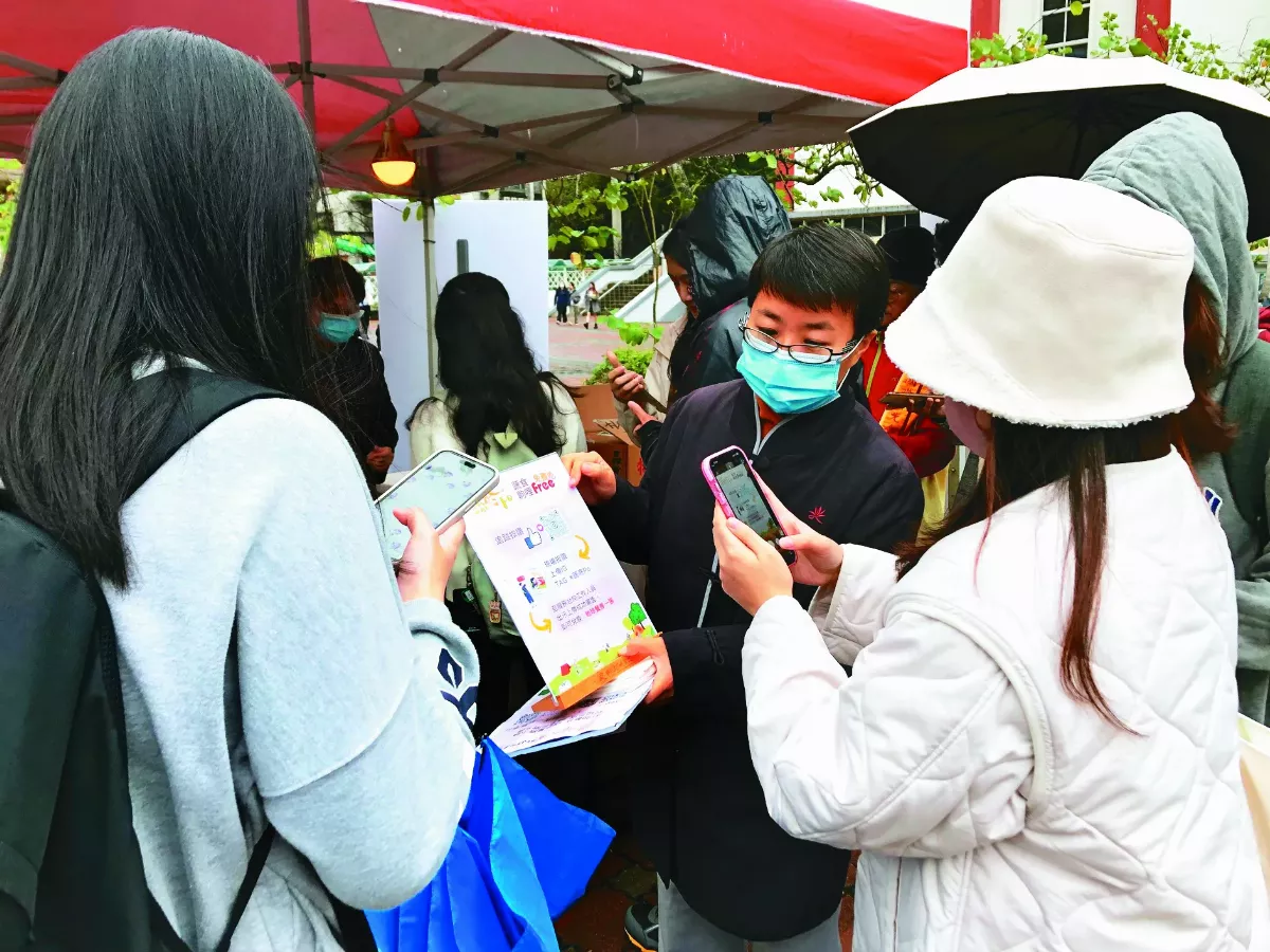 佛光山叢林學院蔬咚PO  前進世新大學