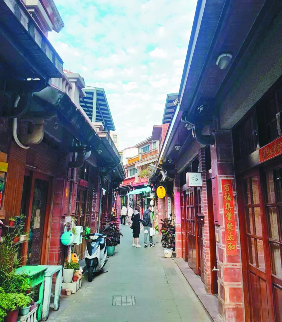 馬公老街走春