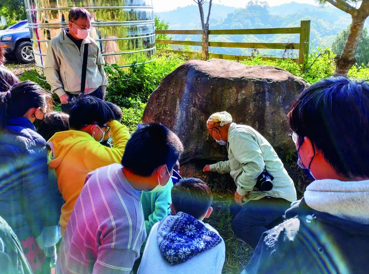 【獻給動物朋友的詩】草莓園偵探社