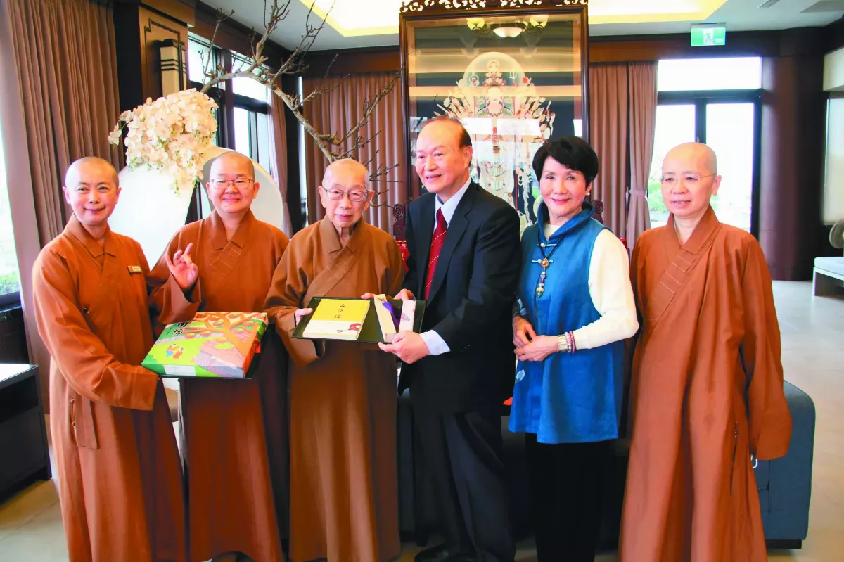 龍山寺董事長黃書瑋  與慈惠法師暢談教育