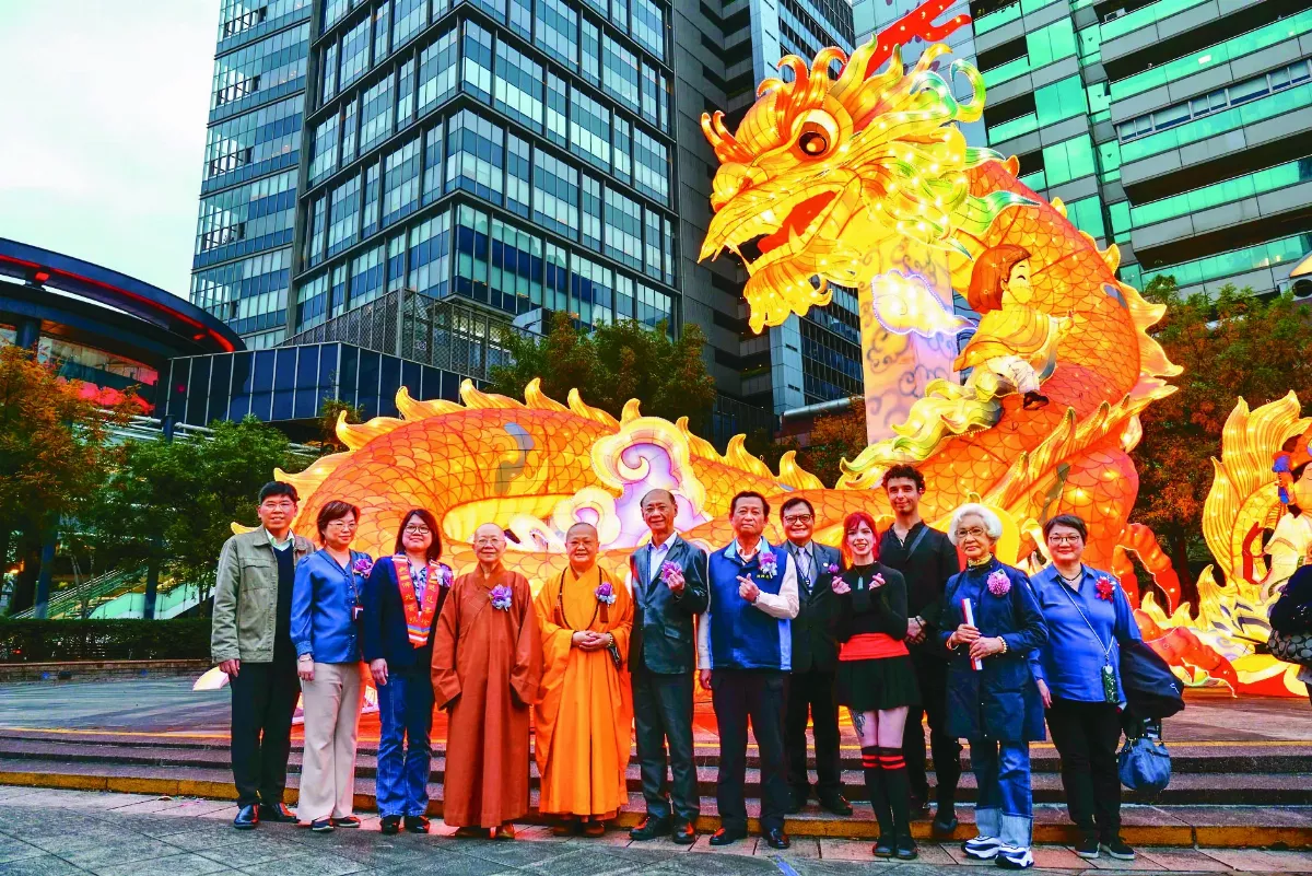 台北道場點亮主燈  龍躍光城給歡喜