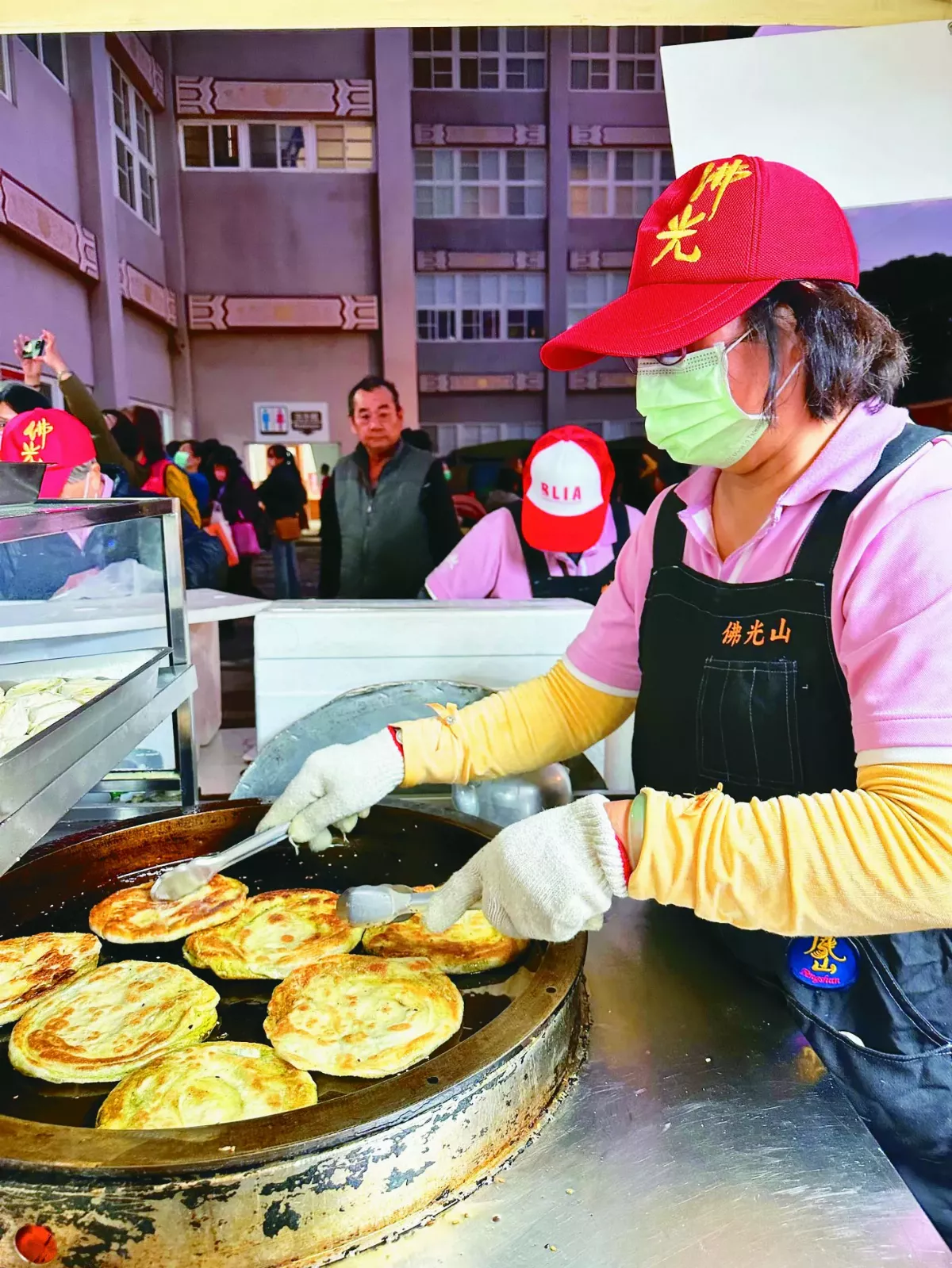 鳳山義工 多年堅持與眾結緣