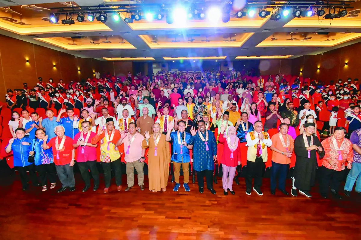 新馬寺團結宴  宗教領袖展和諧