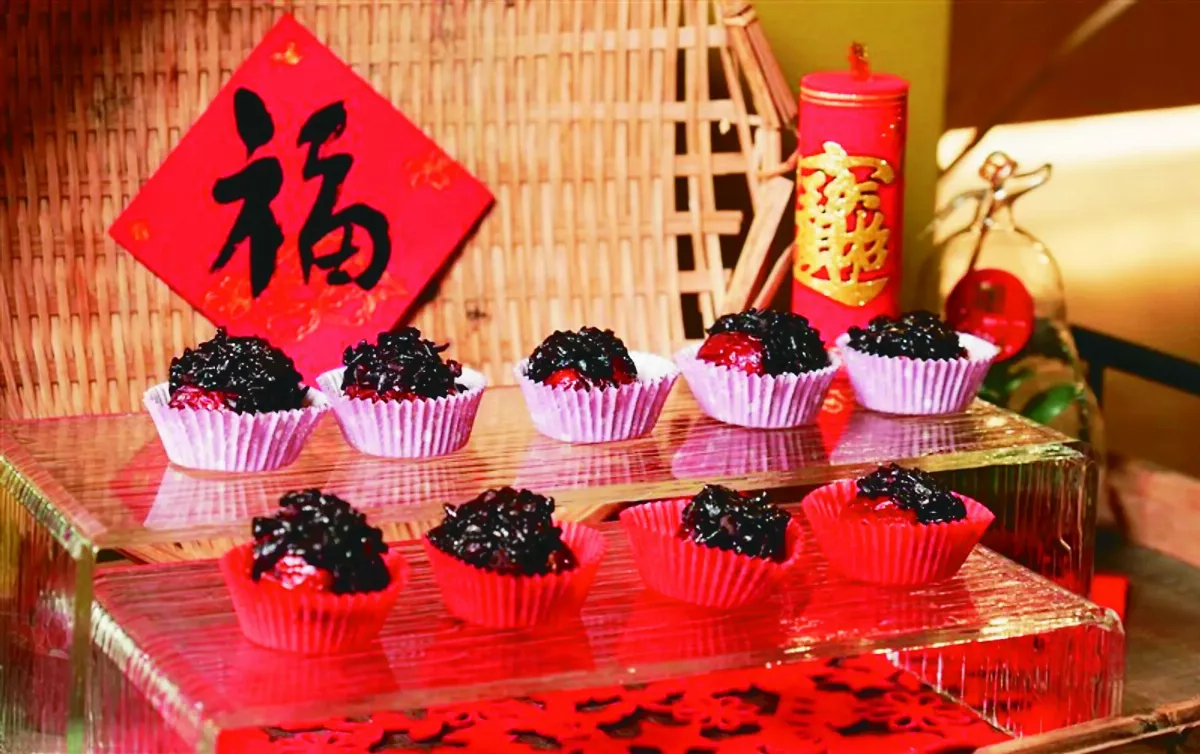 禪居食堂 紅棗黑米紅豆糕 象徵圓滿一整年