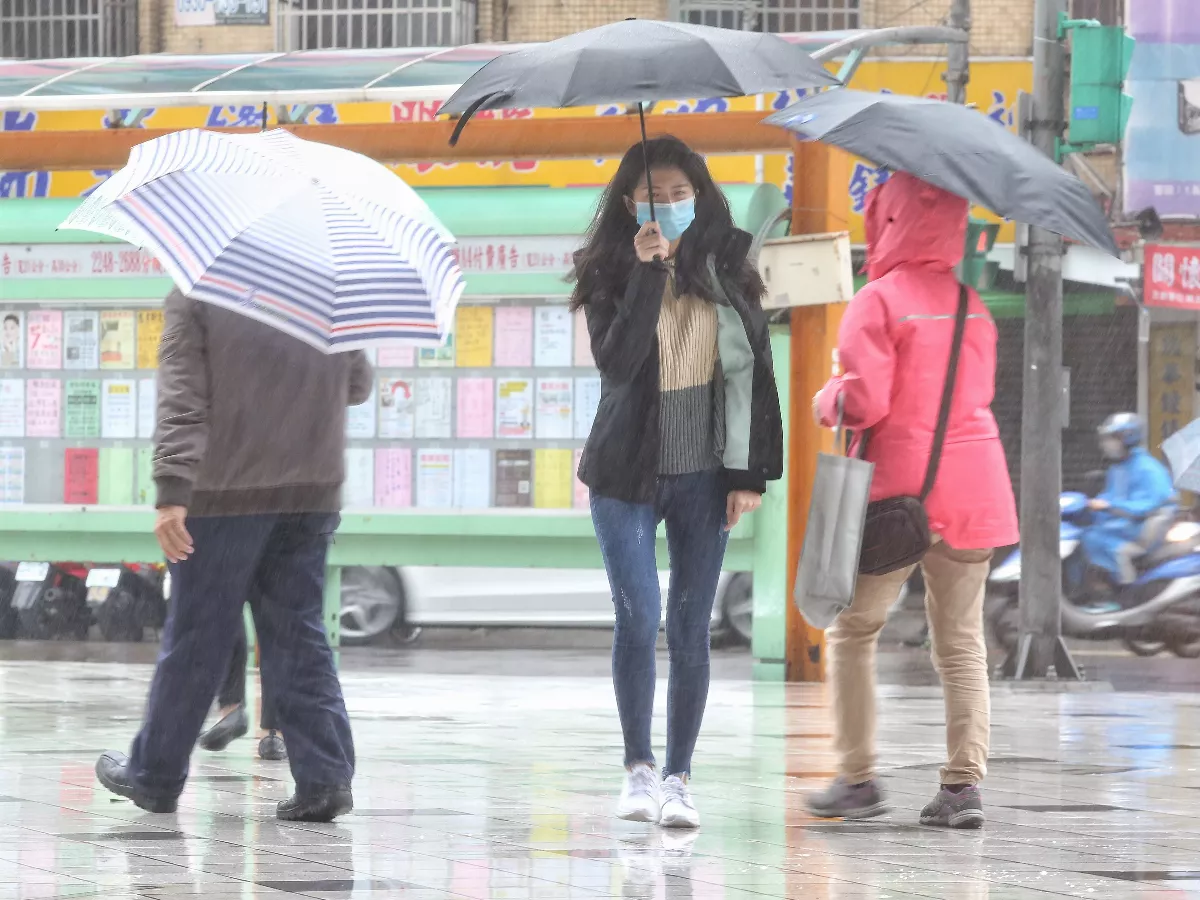 今北東轉涼、短暫雨 中南部晴到多雲