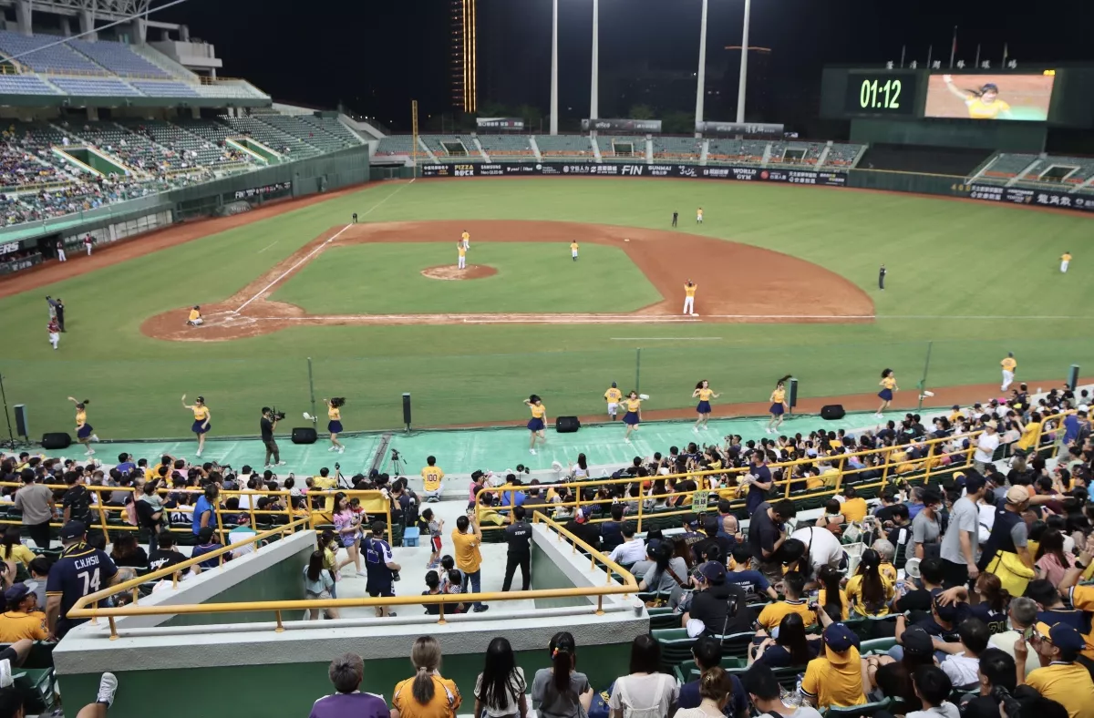 中華職棒例行賽　到澄清湖球場有免費接駁車