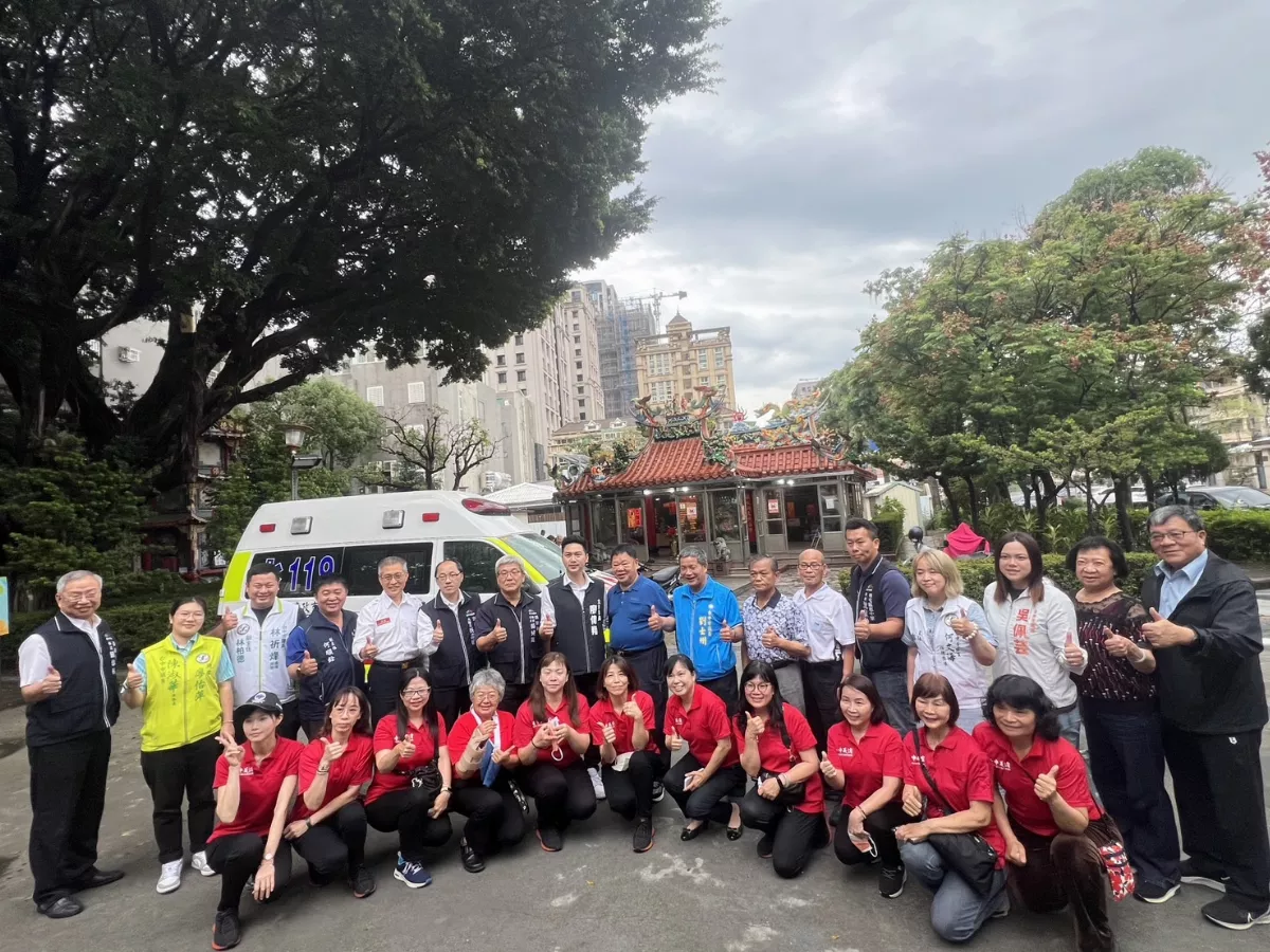 實踐宗教慈善精神   福德廟捐救護車贈消防局