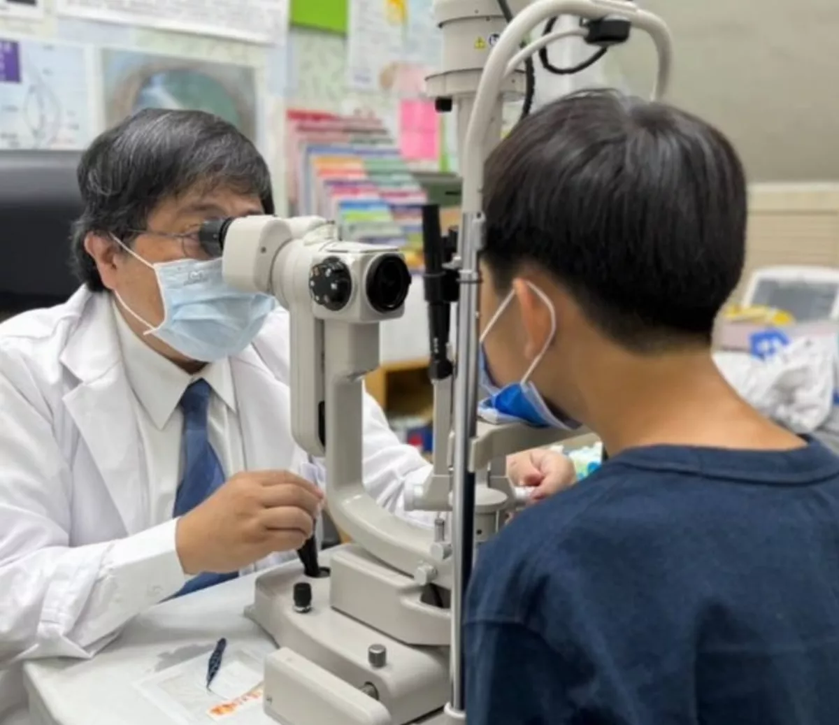 到郊外做好防護 當心清明掃墓恙蟲附著眼瞼　