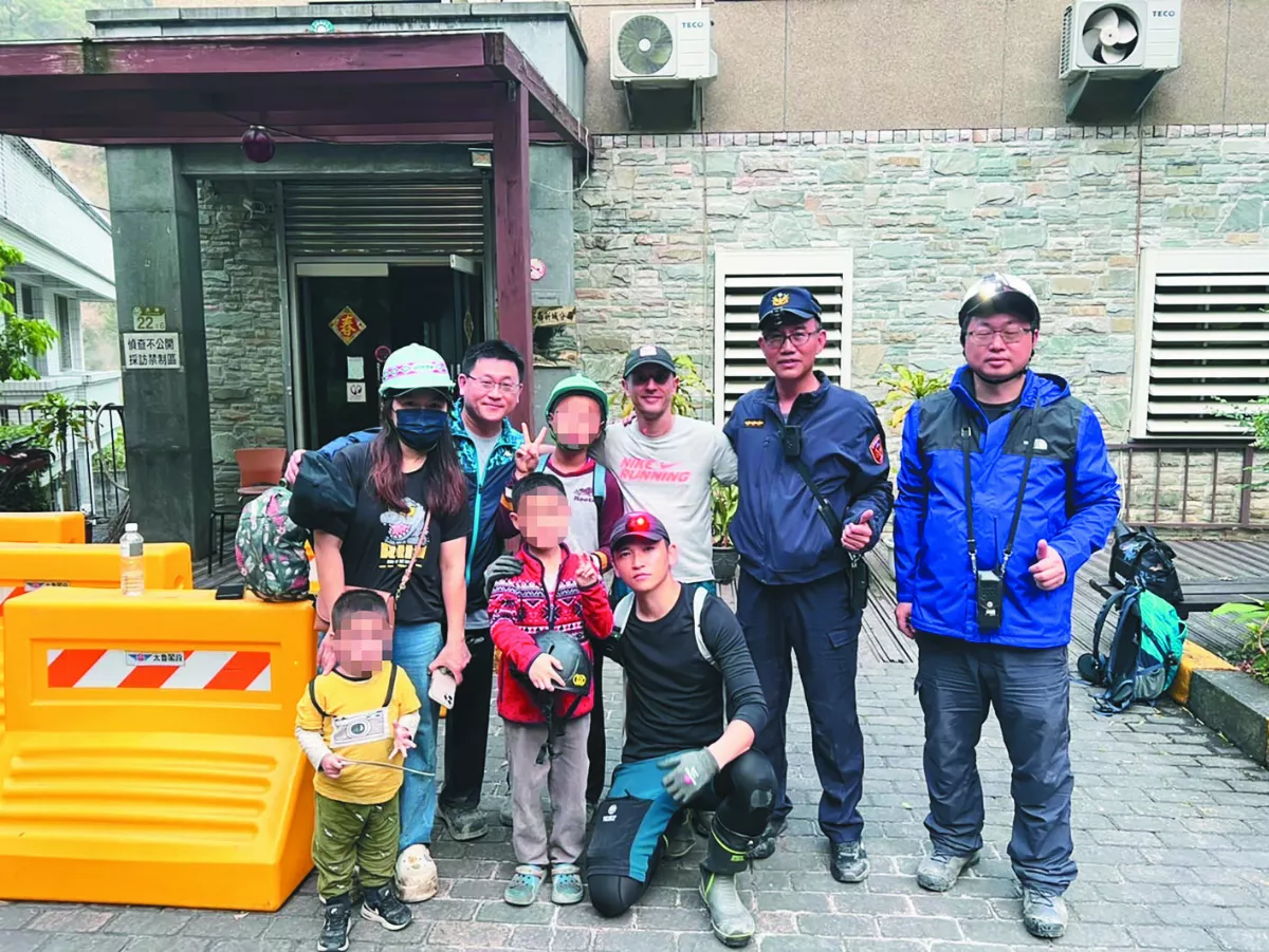 1根繩索救12人 台灣女婿履行童軍精神