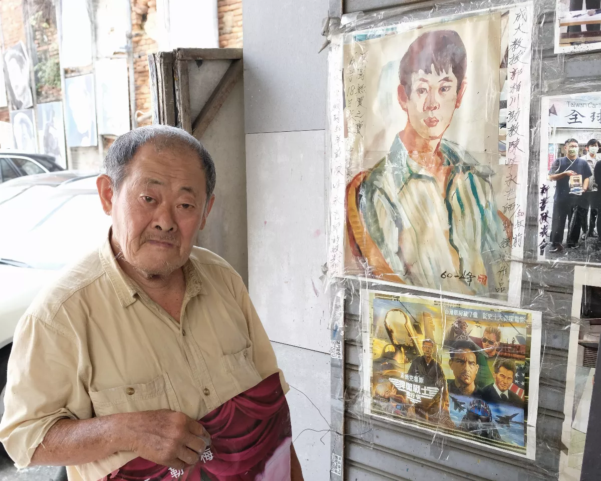 「要畫到看不見為止」 手繪電影看板畫師顏振發 獲北影卓越貢獻獎　