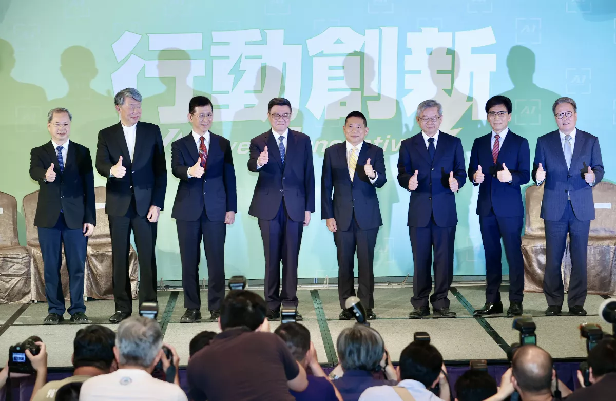 財經內閣亮相 劉鏡清任國發會主委 經濟部長郭智輝