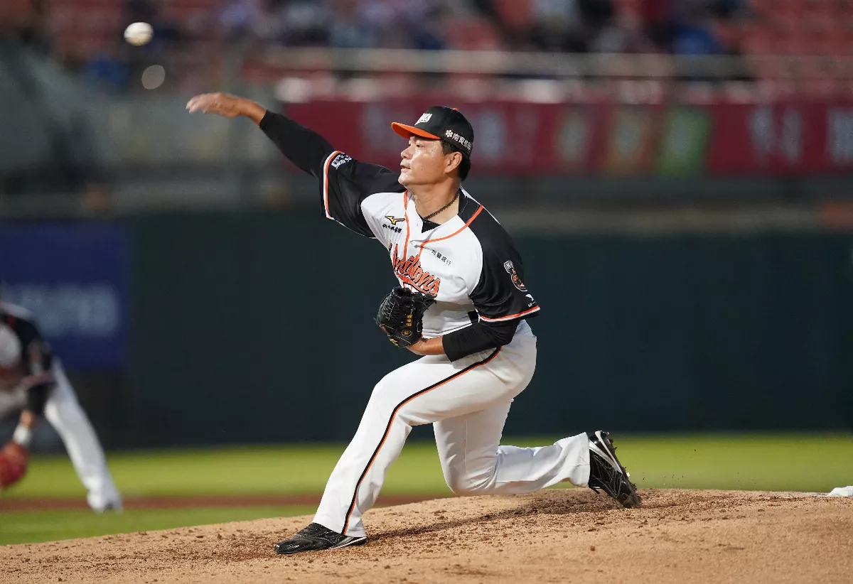 中職／潘威倫中繼2.2局 生涯150勝只差1場