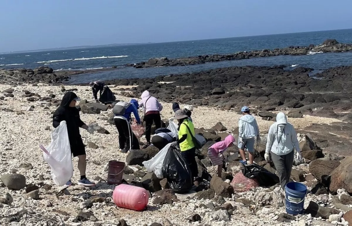 澎管處響應地球日 姑婆嶼淨灘清出上噸海廢