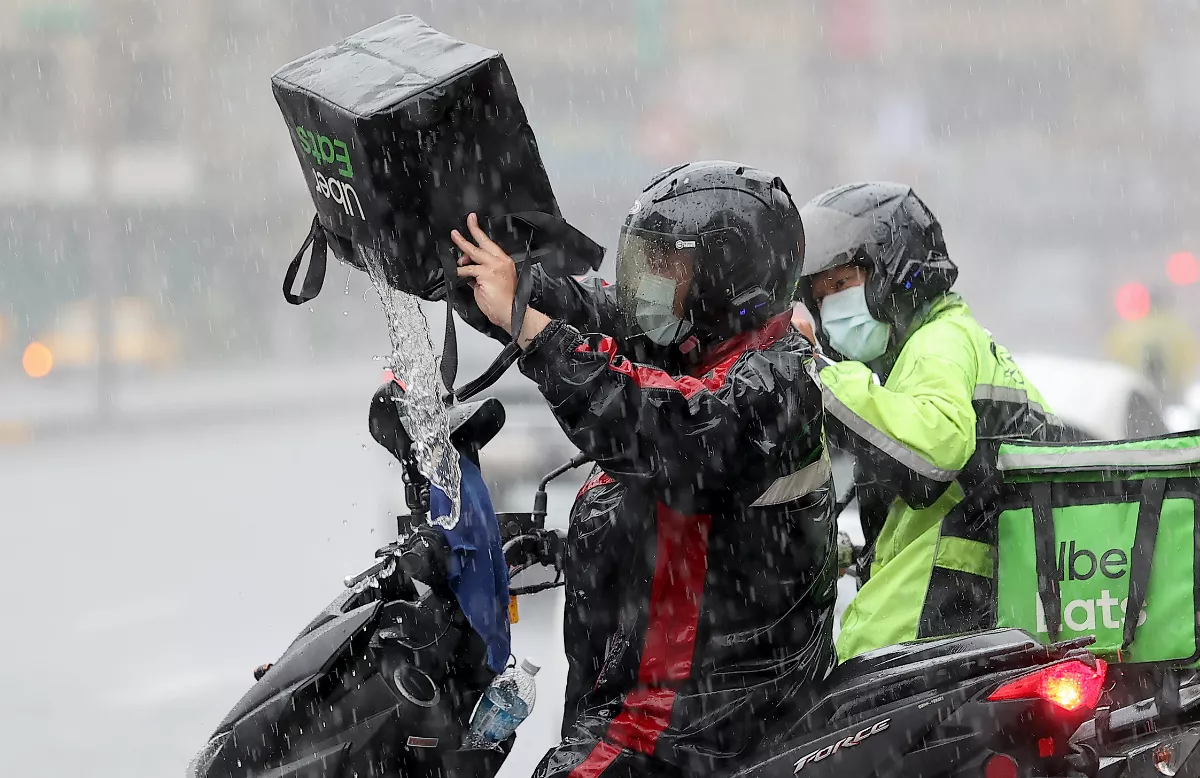鋒面通過14縣市留意雨勢 6縣市防大雷雨