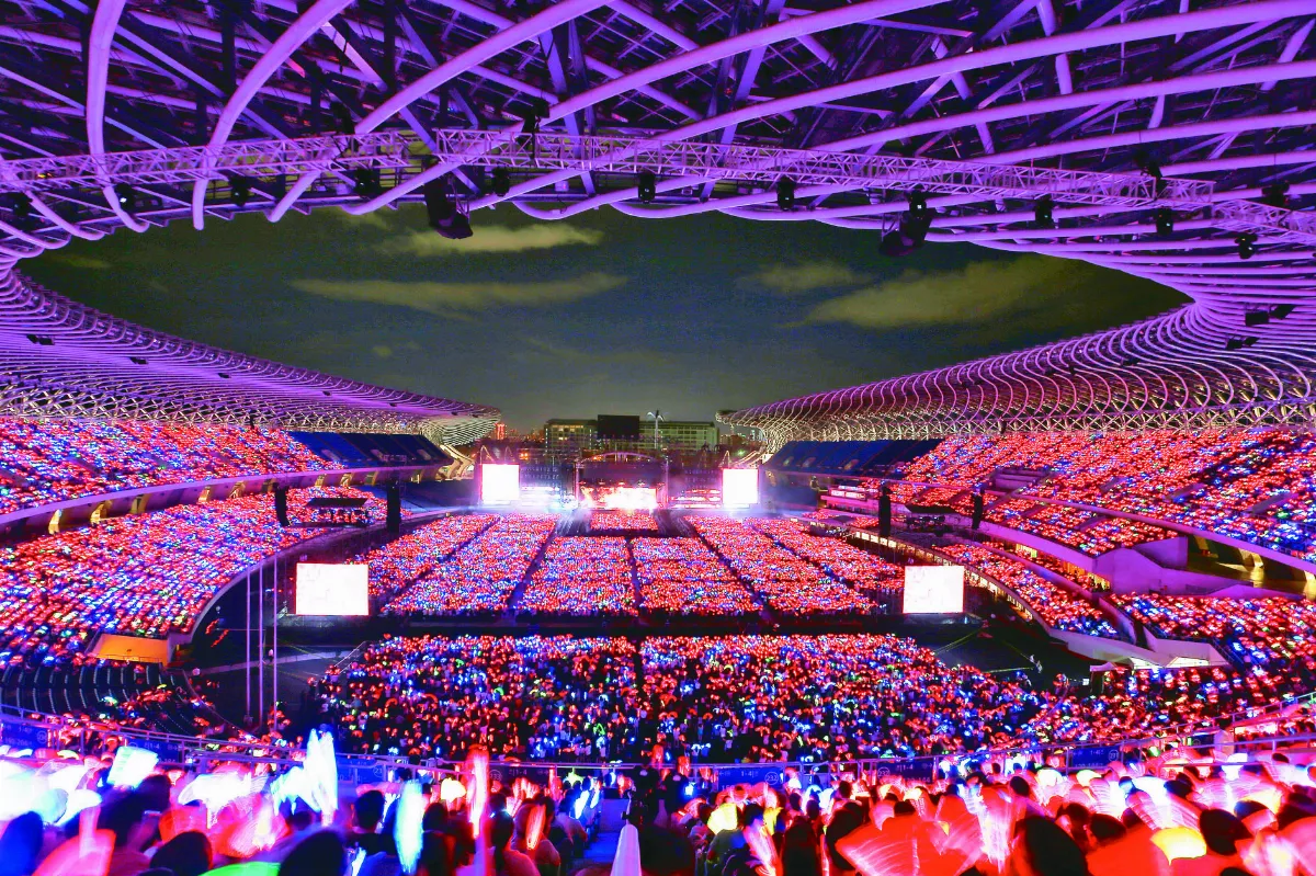 永續演唱會 觀眾跳動發電