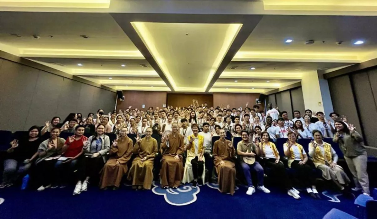 Dharma talk by Ven. Miao Guang in Guang Ming College