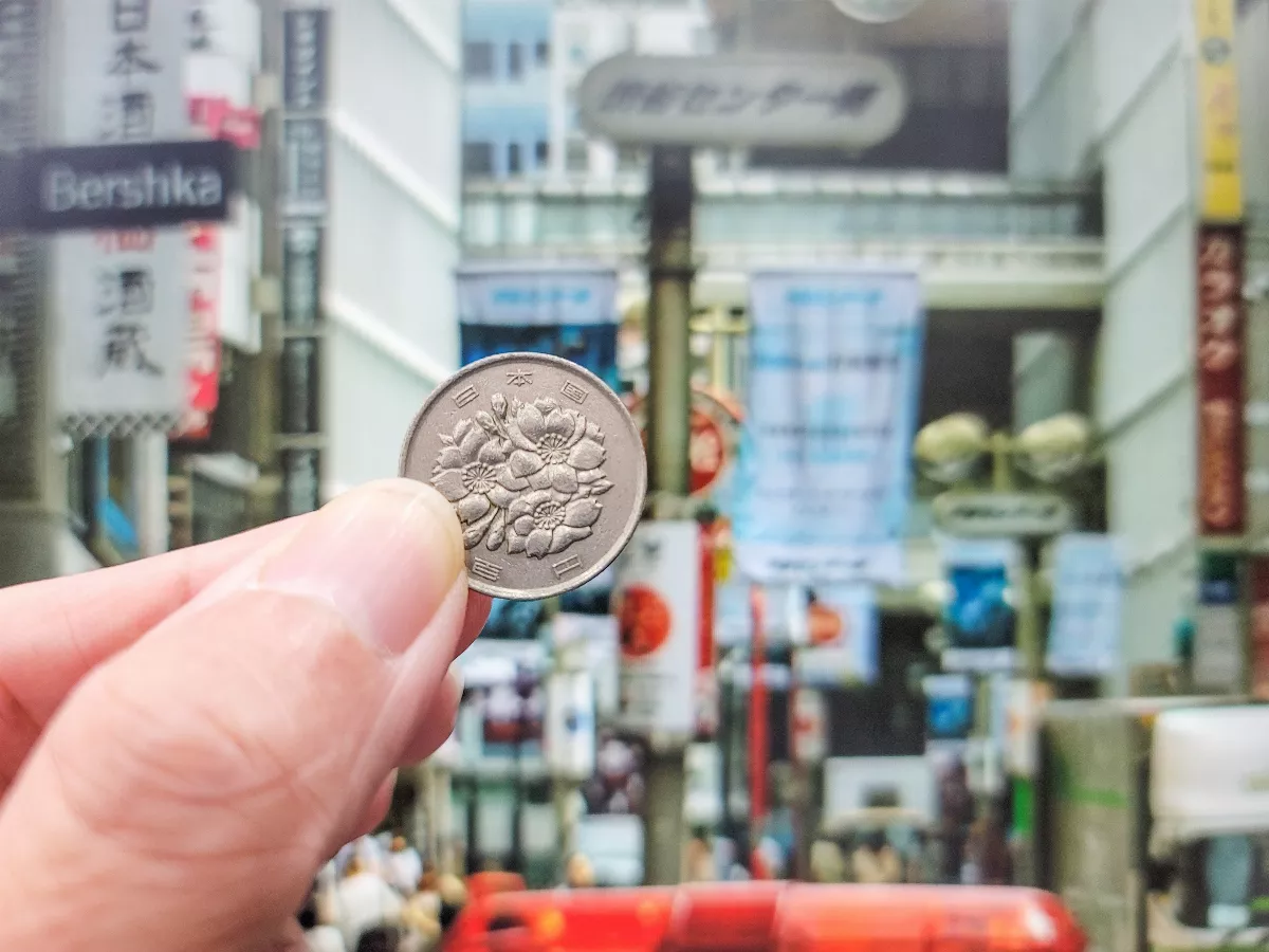 日本政府及日銀終於進場干預   日圓失守再遽升  