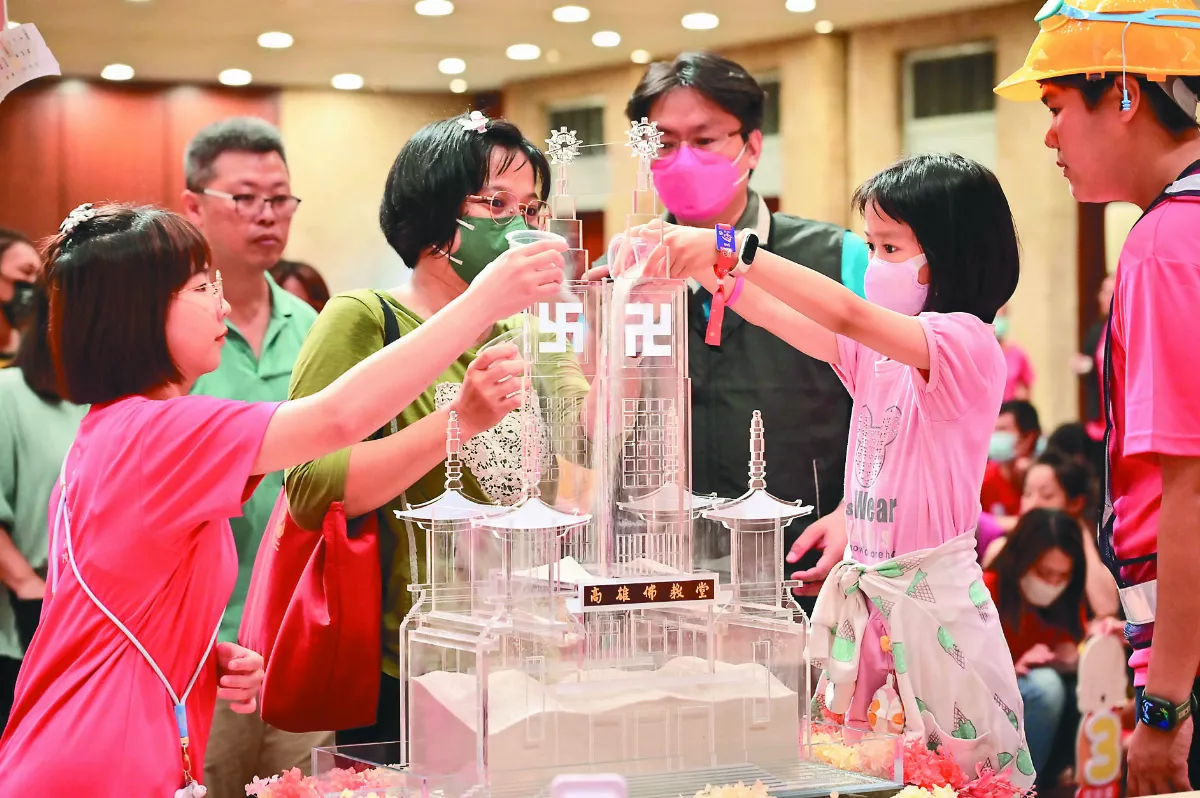 南屏別院佛光親子趣 共學布施歡喜