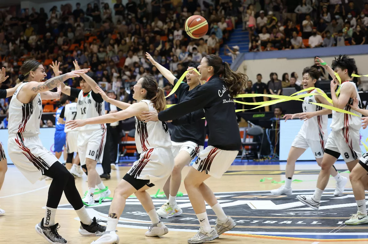 WSBL／國泰延長賽翻身 完成14連霸