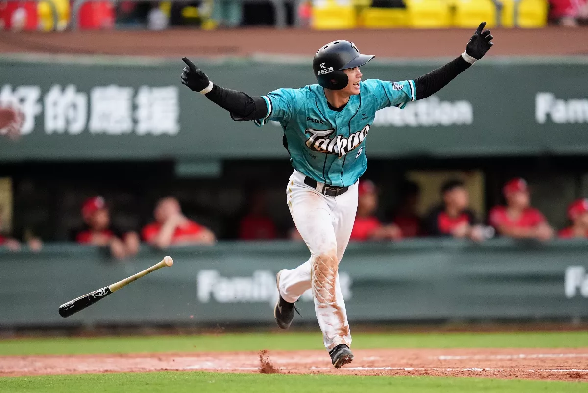 中職／等1個月雄鷹再連勝 王博玄再見安助洪總千勝M1