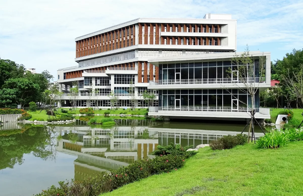 政大復校70周年 達賢圖書館首開放參觀