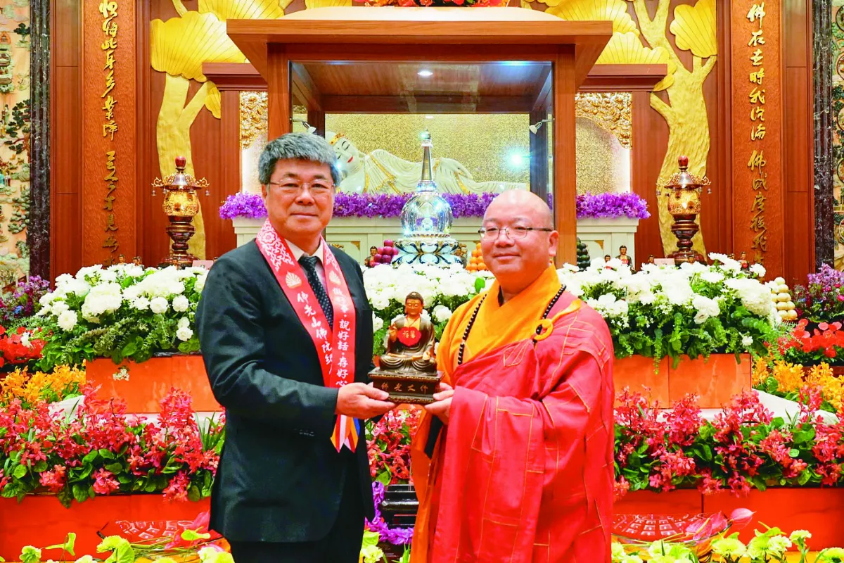 佛光大佛分香我家 慶佛誕緬佛恩