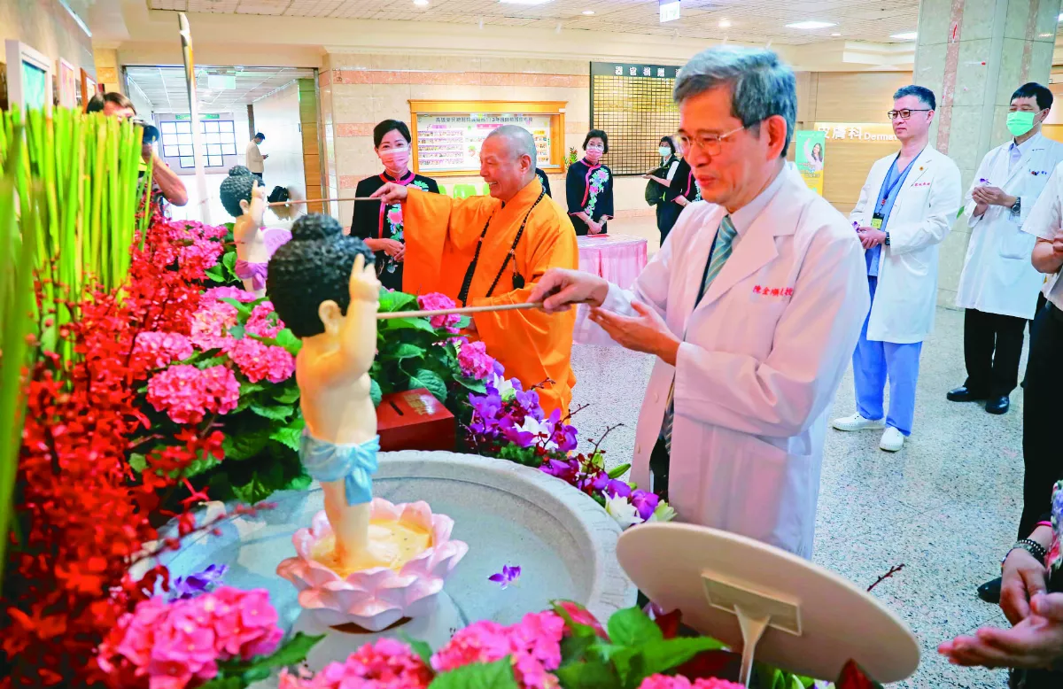 南屏別院浴佛祈福  淨心除煩惱