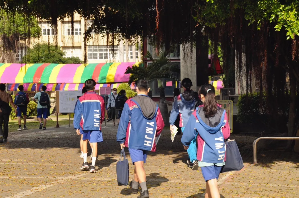 國中會考英文科題材多元 測驗考生單字片語量
