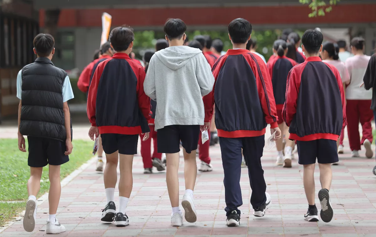 國中會考自然科難易適中  圖表題占七成多