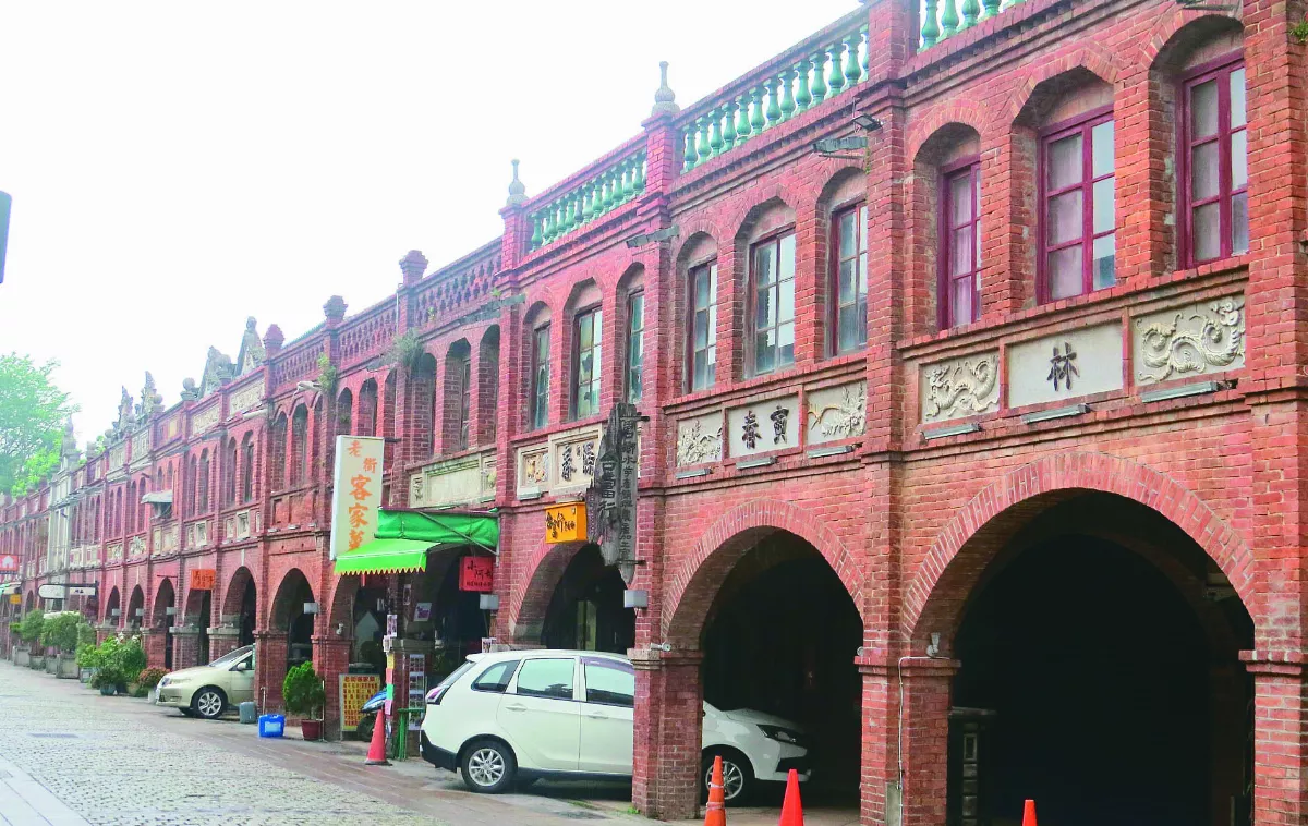 新竹．湖口 紅磚圓樓客家風 食福遶境大窩口