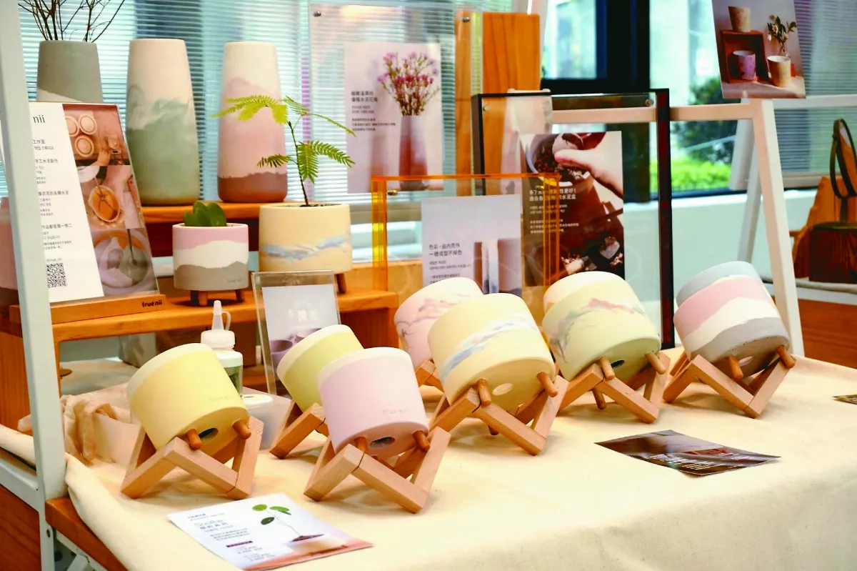 水庫淤泥 變植栽盆器 