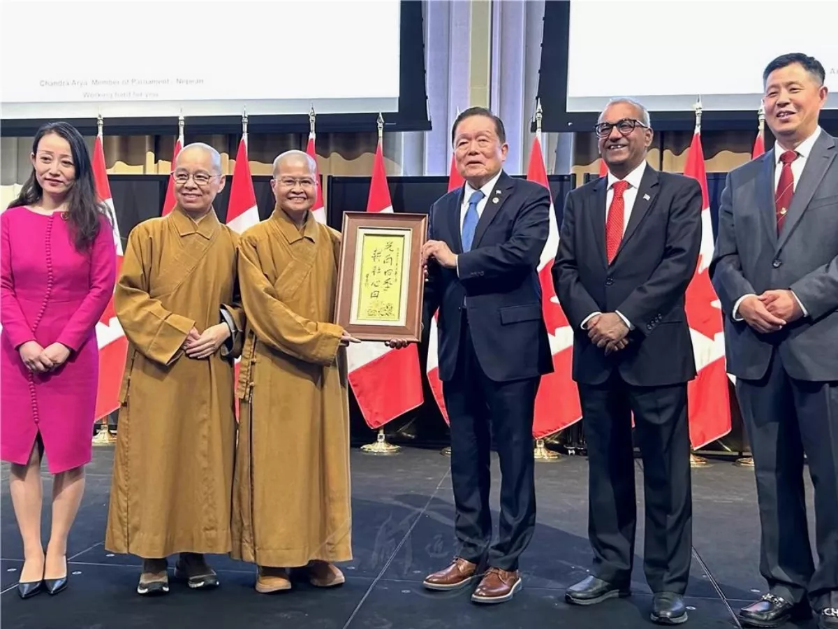 Fo Guang Shan Temple of Ottawa is Invited to Attend Senator's Retirement Gala