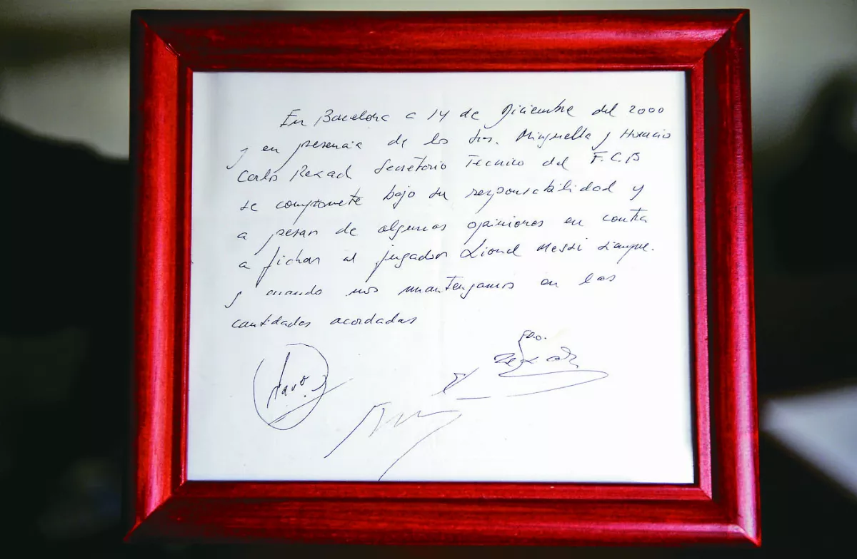 見證足壇傳奇誕生 餐巾紙合約簽下梅西  3100萬元拍出