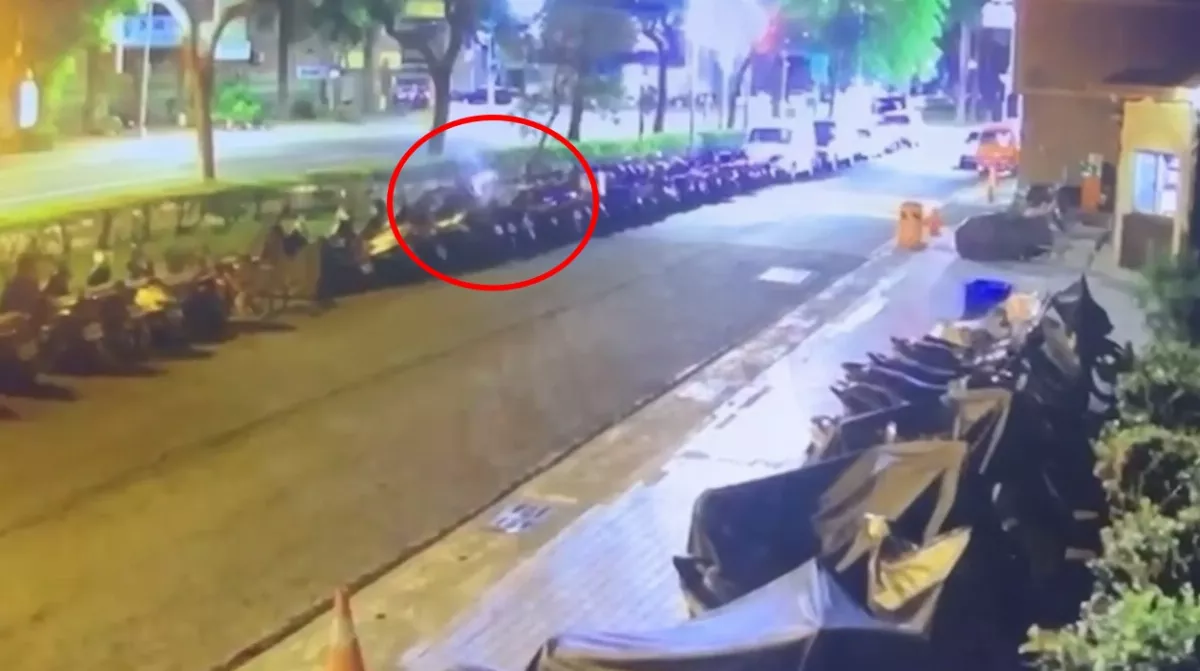 老舊機車族當心  高雄一輛半夜「自燃」波及15輛車