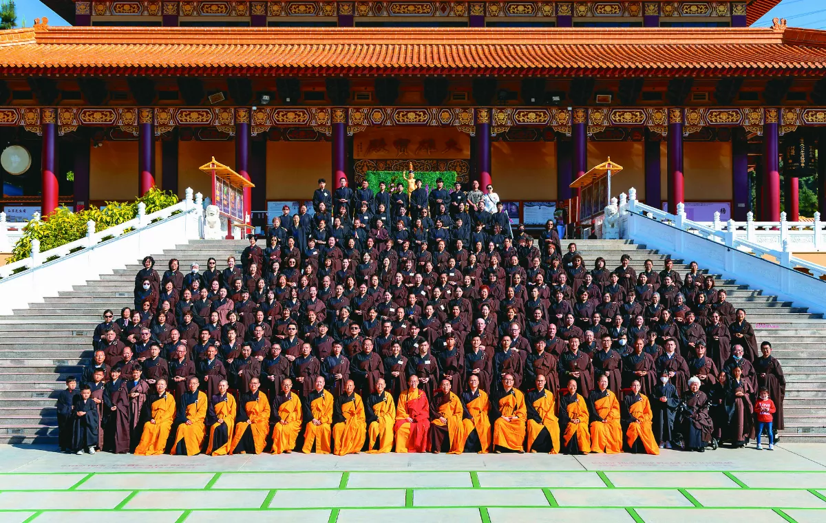 西來寺三皈五戒  佛光大家庭添生力軍