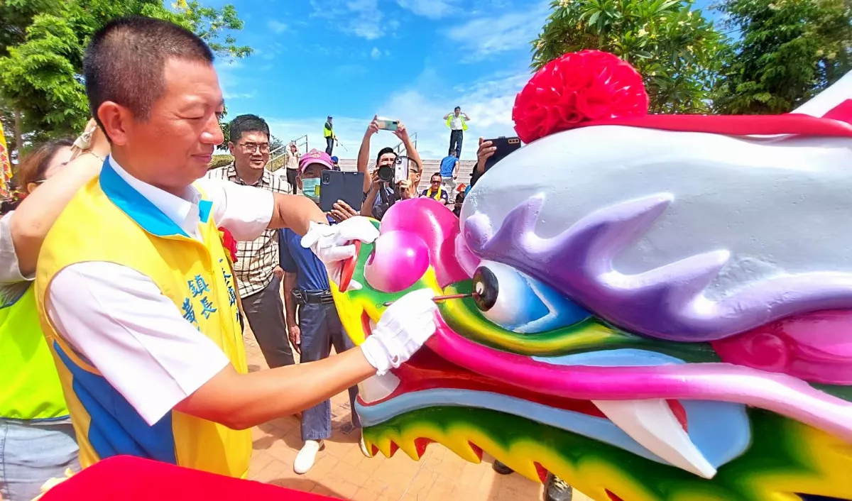端午節近了   屏東縣龍舟賽循古禮開光點睛
