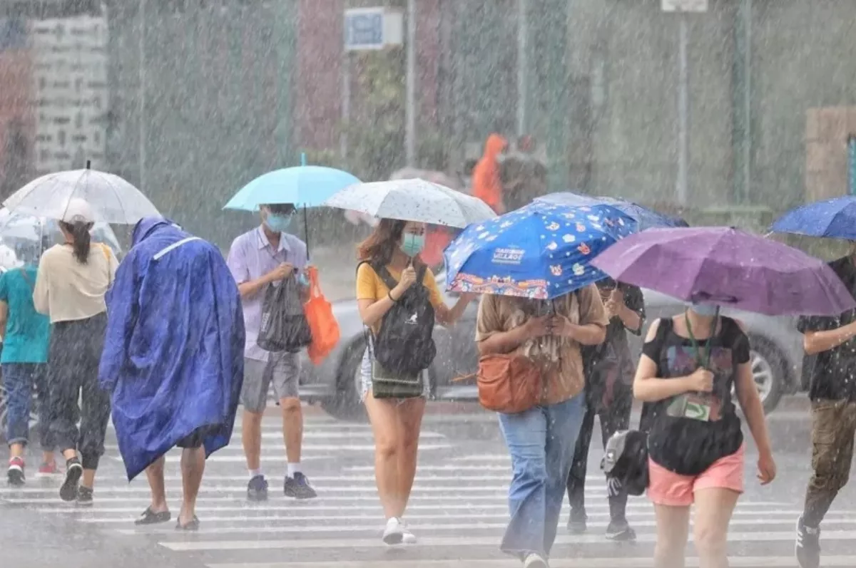 輕颱馬力斯明恐生成 周末全台有雨